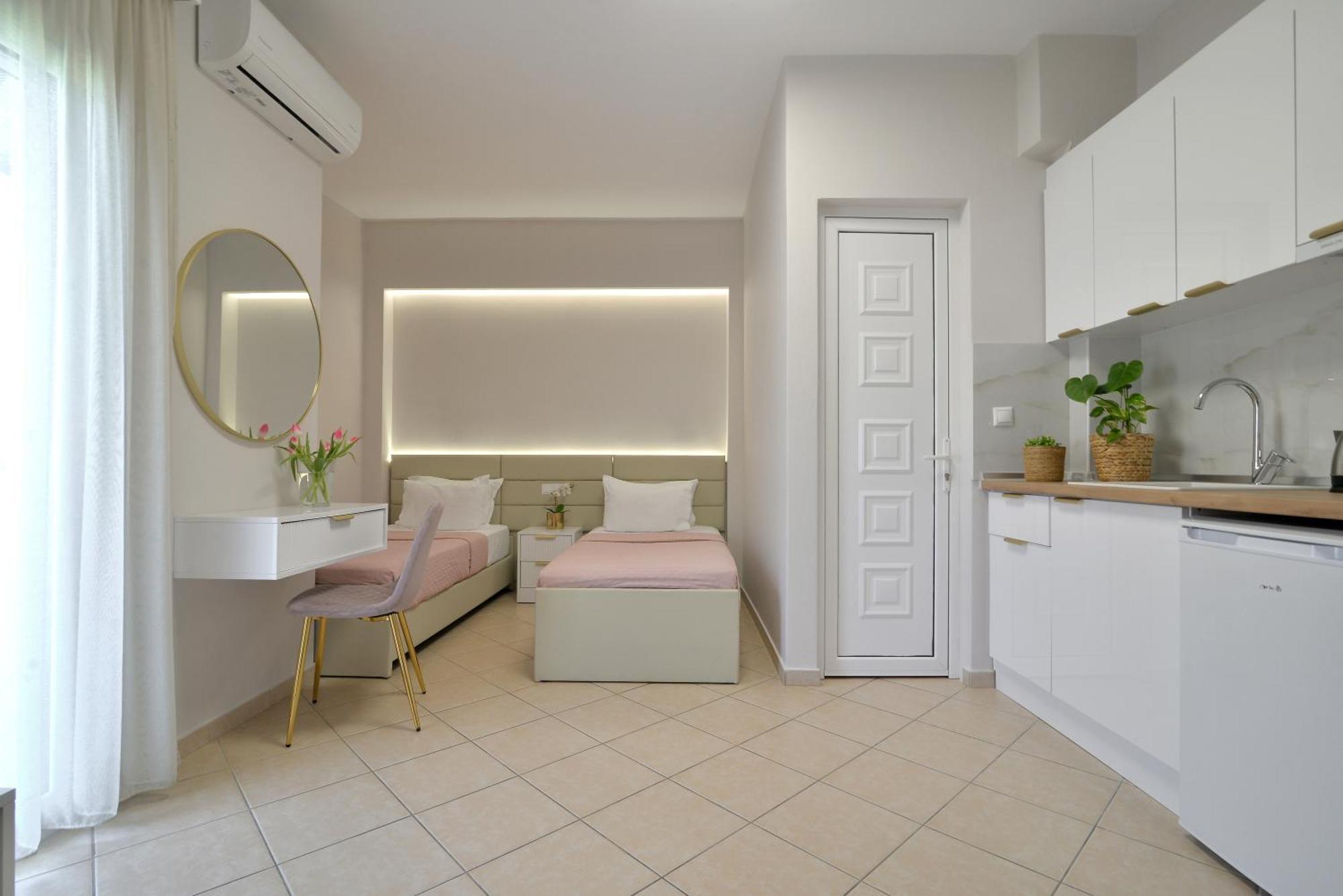 Irida Apartments Лептокария Экстерьер фото